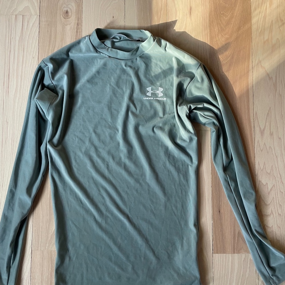 UNDER ARMO/uR thermal shirt